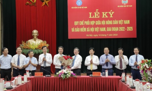 BHXH Việt Nam và Hội Nông dân Việt Nam ký Quy chế phối hợp giai đoạn 2022-2025